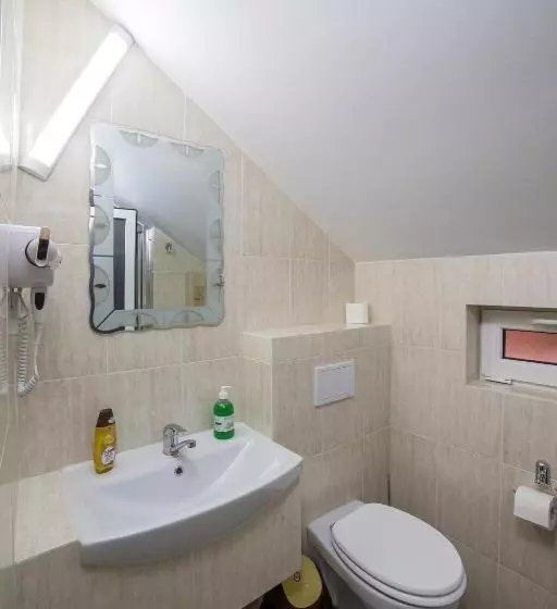 Majatalo Casa Burduhos