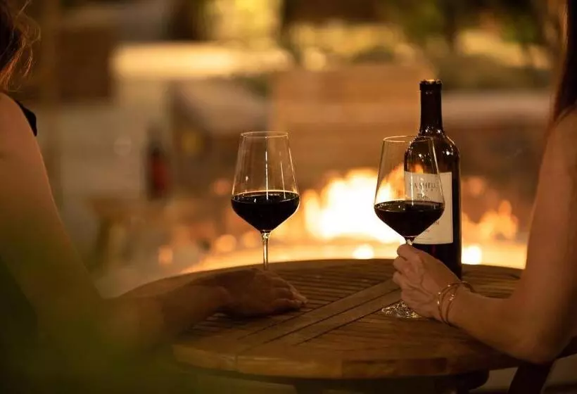 Hotelli Oxford Suites Paso Robles