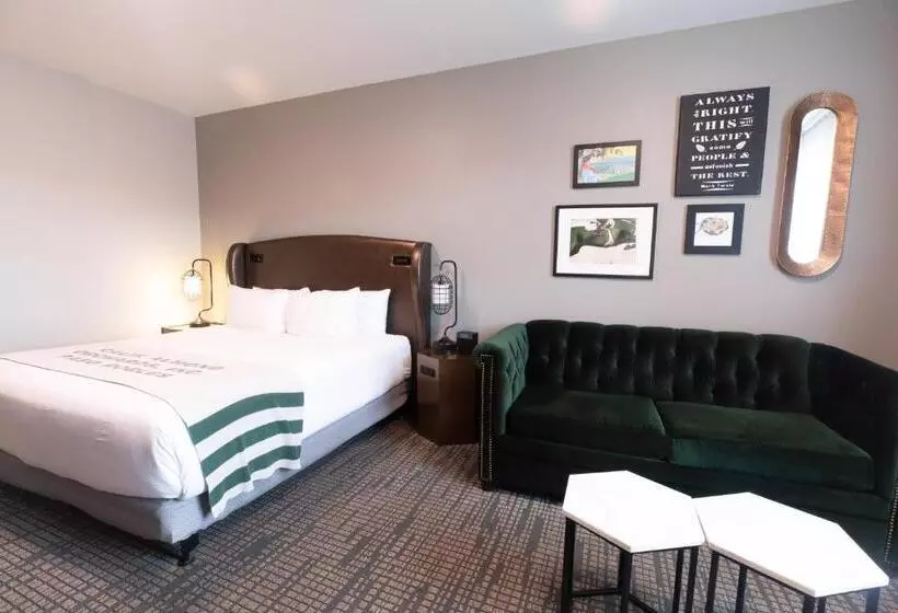 Hotelli Oxford Suites Paso Robles