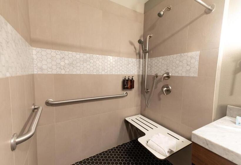 호텔 Oxford Suites Paso Robles