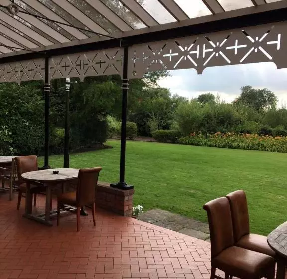 Hotelli The Oaklands