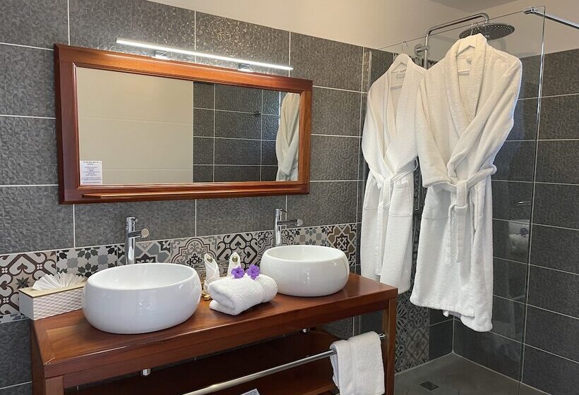 Hôtel & Villa Le Cocotel