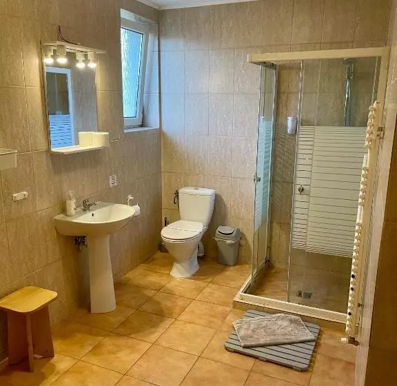 ペンション Airport Jazmin Guesthouse