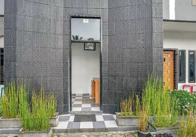 ホテル Oyo 1266 Green Palm Syariah