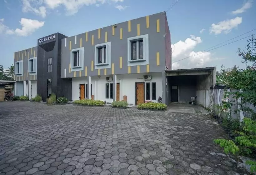 ホテル Oyo 1266 Green Palm Syariah