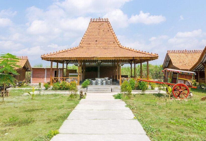 فندق Oyo 1304 Roemah Gladak Kebon Sidoluhur