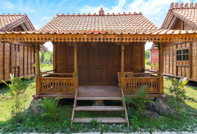 فندق Oyo 1304 Roemah Gladak Kebon Sidoluhur