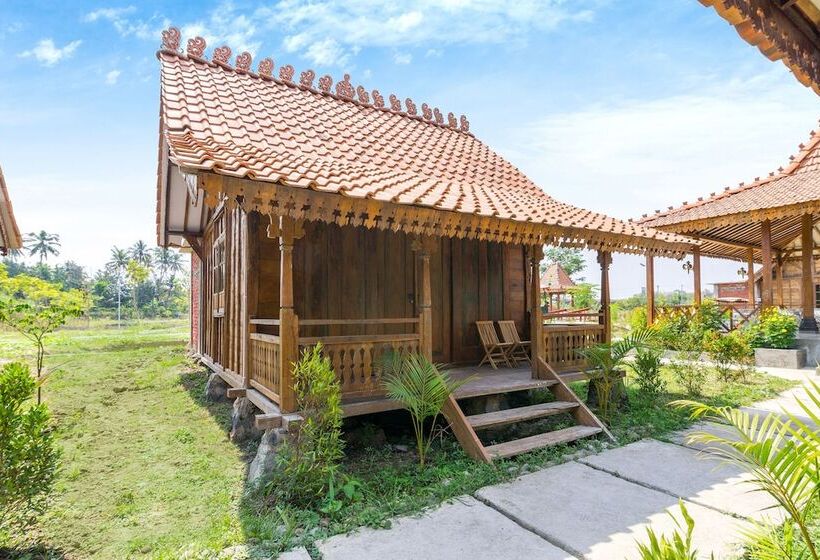 فندق Oyo 1304 Roemah Gladak Kebon Sidoluhur