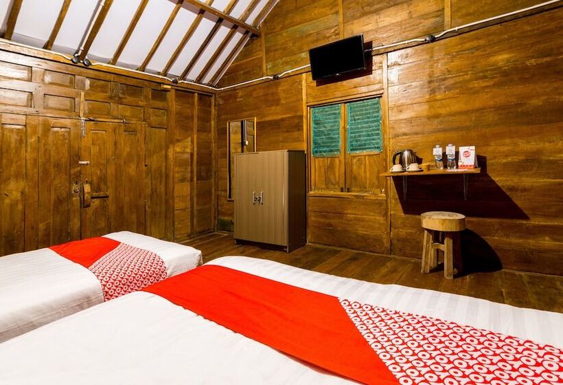 فندق Oyo 1304 Roemah Gladak Kebon Sidoluhur