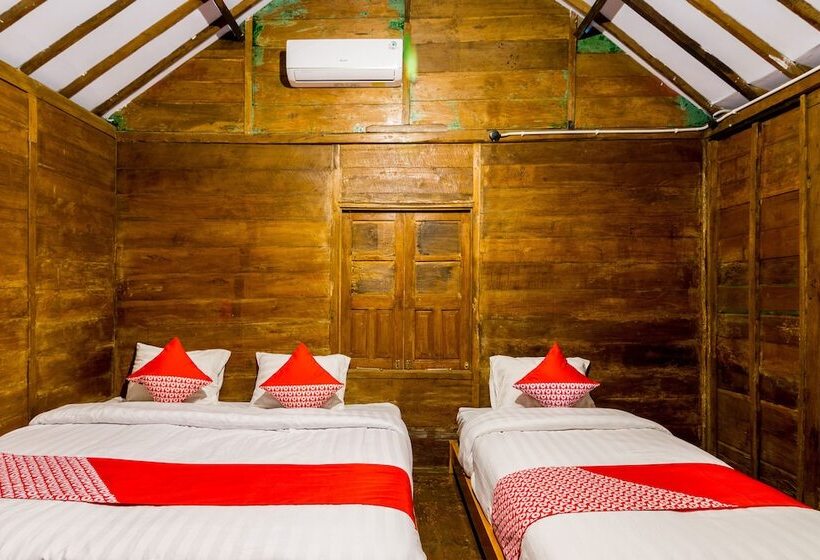 فندق Oyo 1304 Roemah Gladak Kebon Sidoluhur