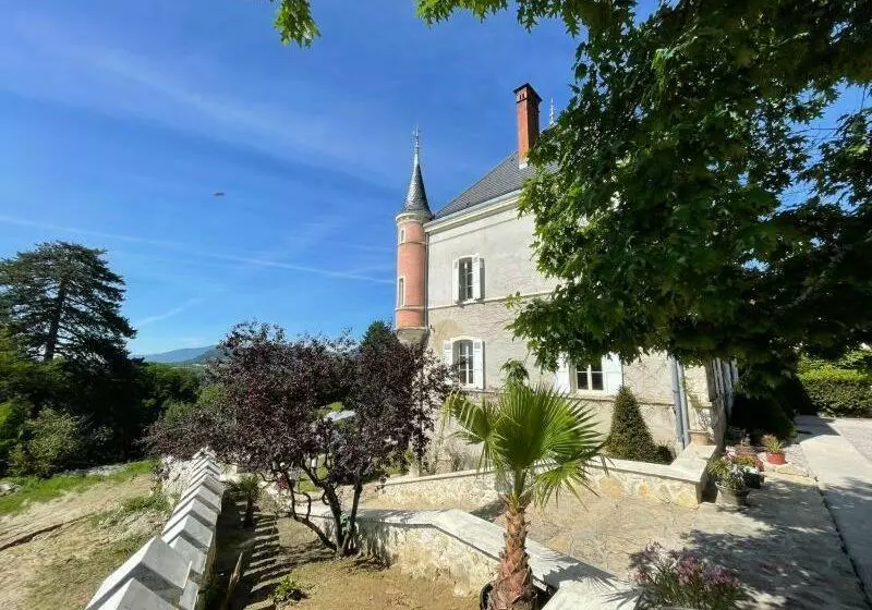 Majatalo Chateau De Saintgenix