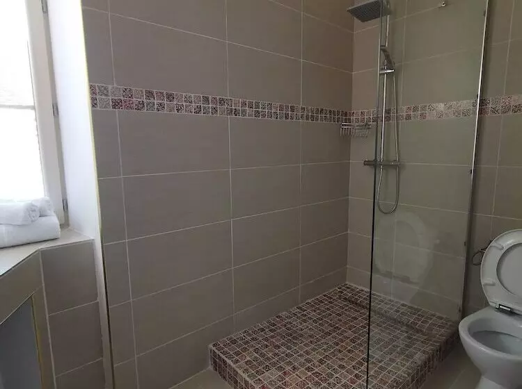 Majatalo Chateau De Saintgenix