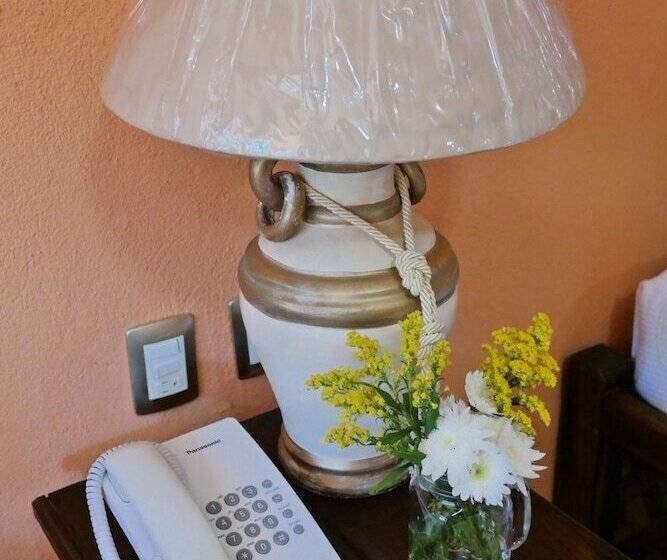 Camino Mexicano Hotel & Resort