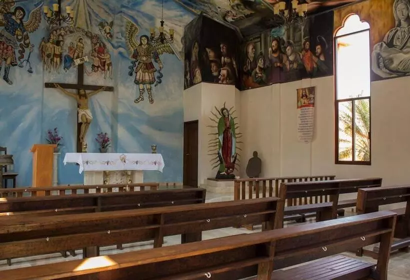 Camino Mexicano Hotel & Resort