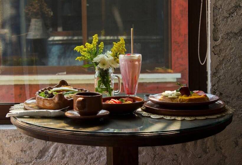 Camino Mexicano Hotel & Resort