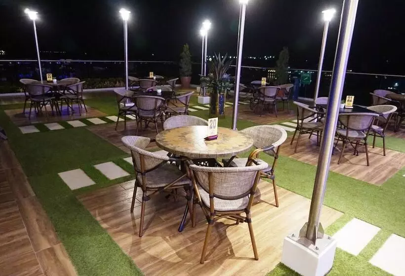 Central Park Reef Resort