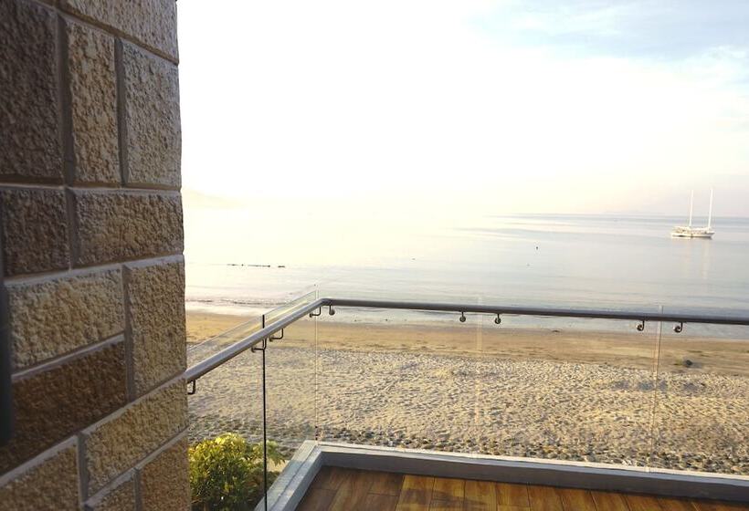 Central Park Reef Resort