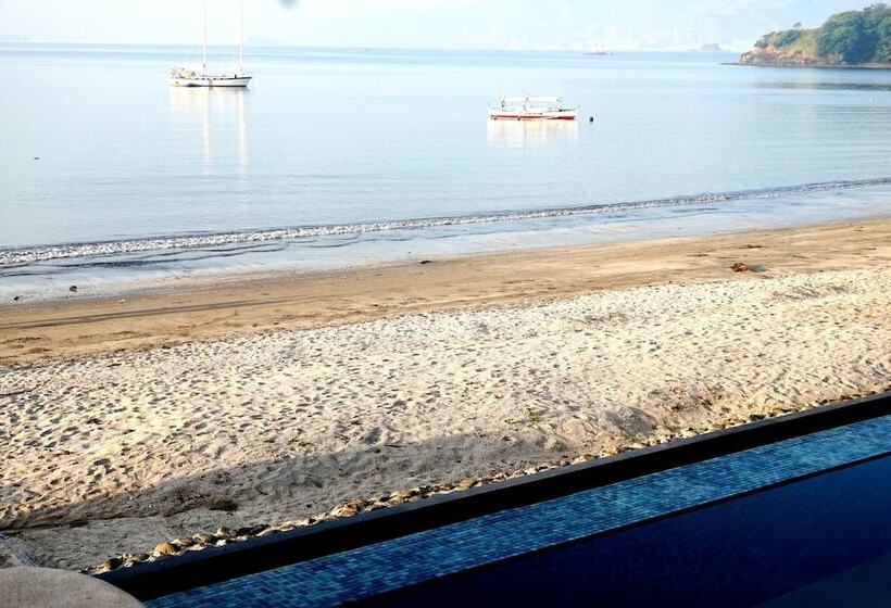 Central Park Reef Resort