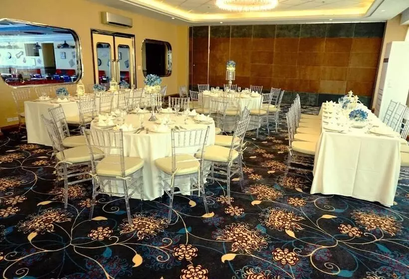 Central Park Reef Resort