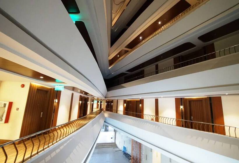 Central Park Reef Resort