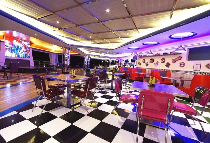 Central Park Reef Resort