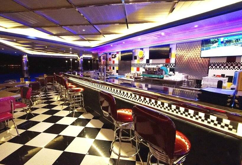 Central Park Reef Resort