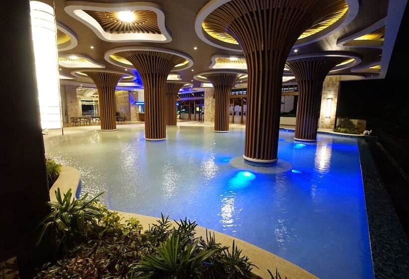 Central Park Reef Resort