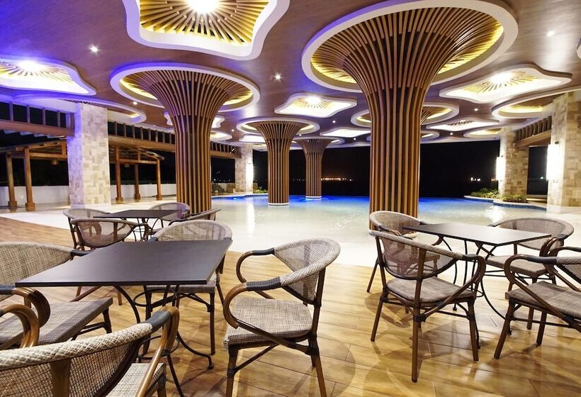 Central Park Reef Resort