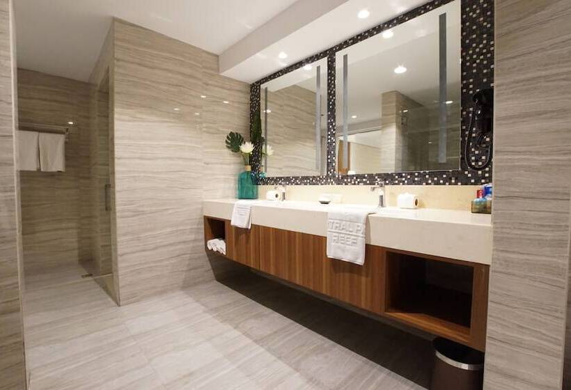 Central Park Reef Resort