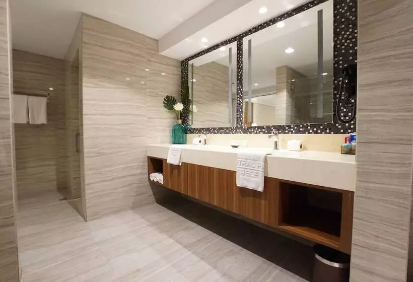 Central Park Reef Resort