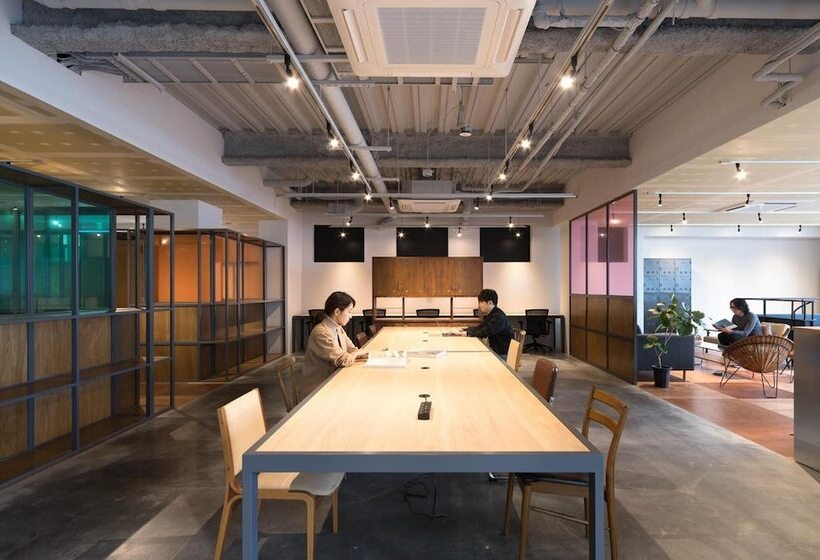 בית מלון כפרי Karae