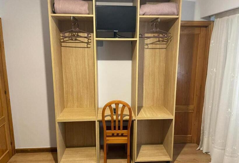 פנסיון Hostal Cid