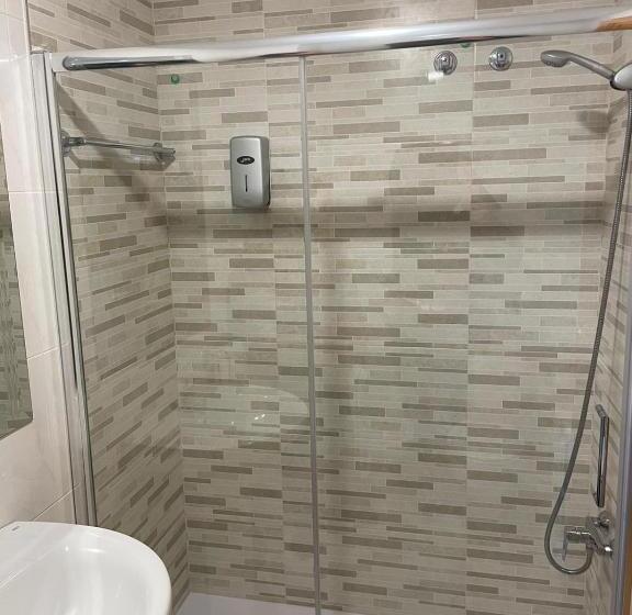 פנסיון Hostal Cid