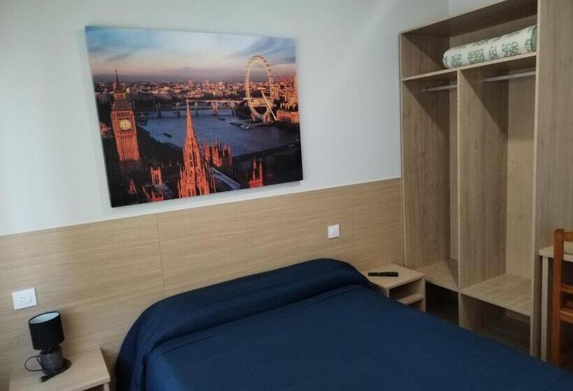 פנסיון Hostal Cid