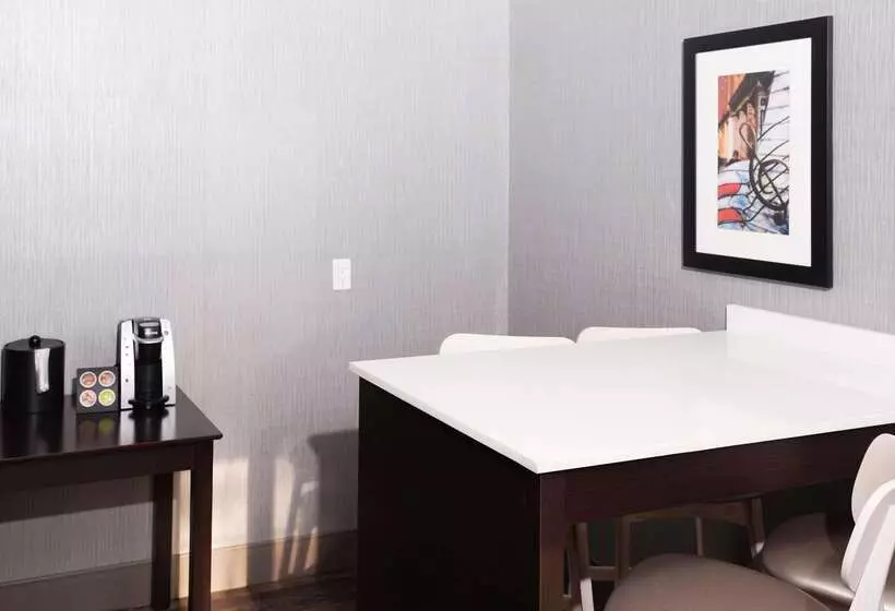 فندق Best Western Brentwood