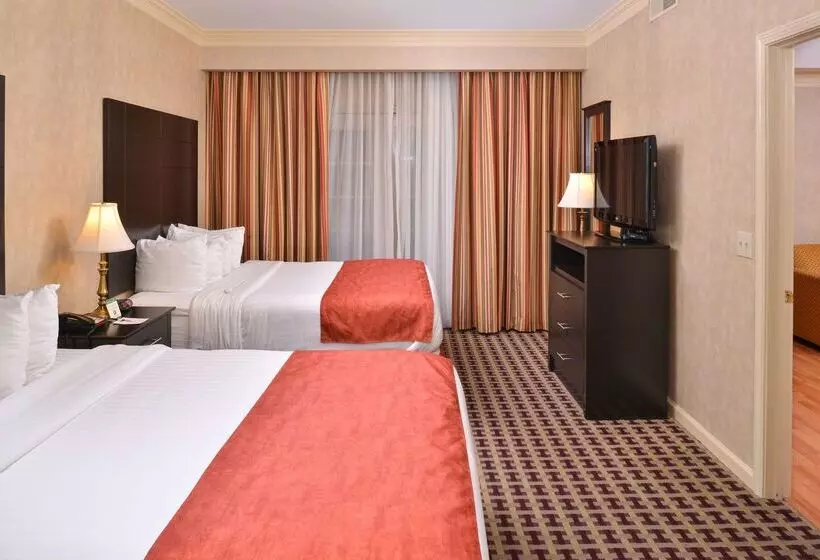 فندق Best Western Brentwood