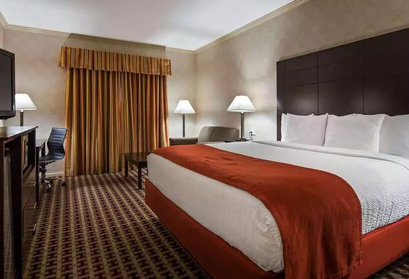 فندق Best Western Brentwood