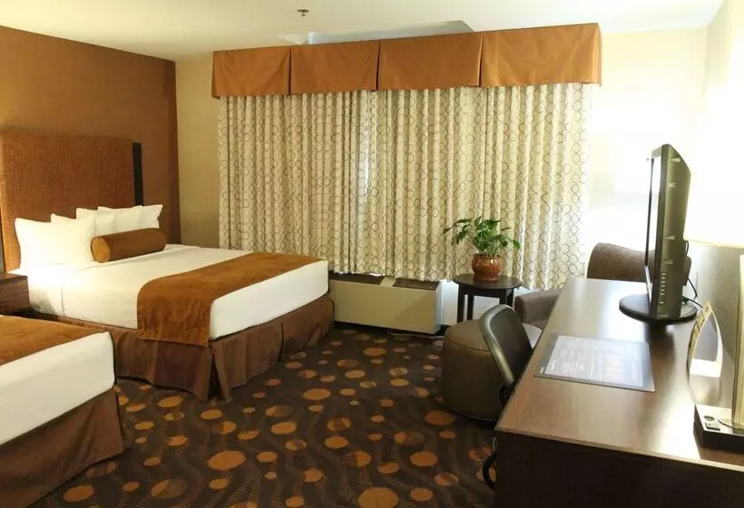 Best Western Plus Suites Hotel Coronado Island