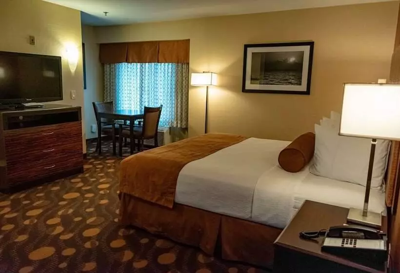 Best Western Plus Suites Hotel Coronado Island