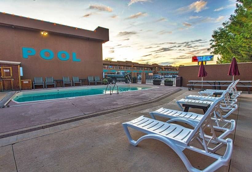 هتل Big Horn Lodge