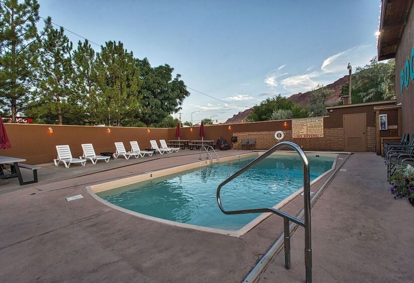 هتل Big Horn Lodge