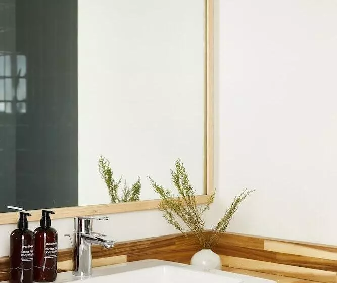 Отель Bluebird Sunapee