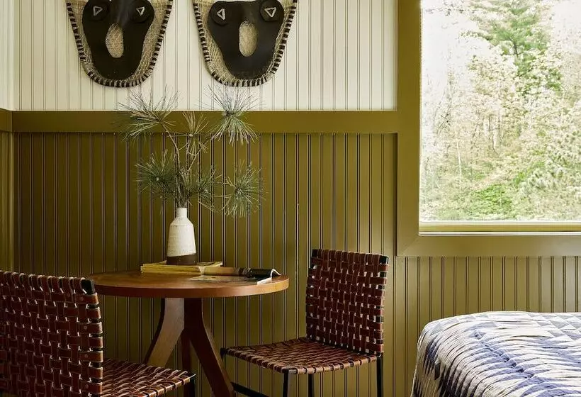 Отель Bluebird Sunapee