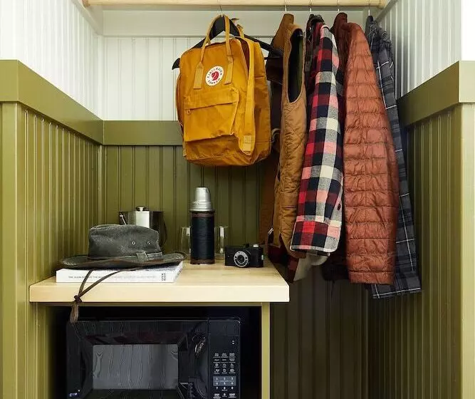 Отель Bluebird Sunapee