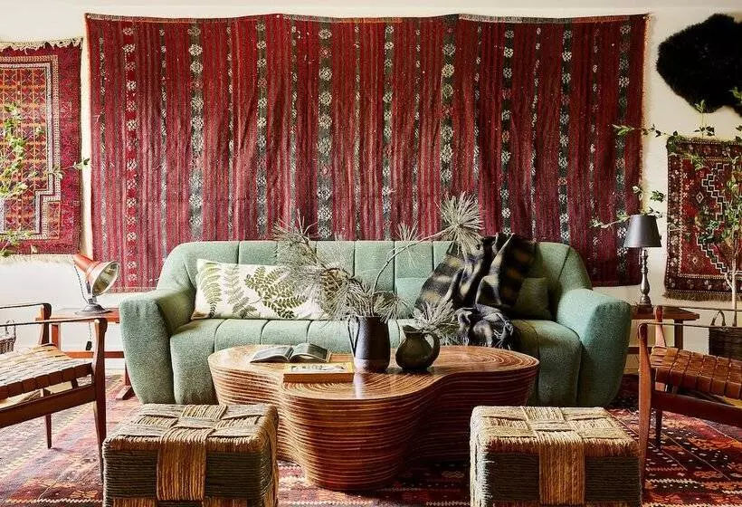 Отель Bluebird Sunapee