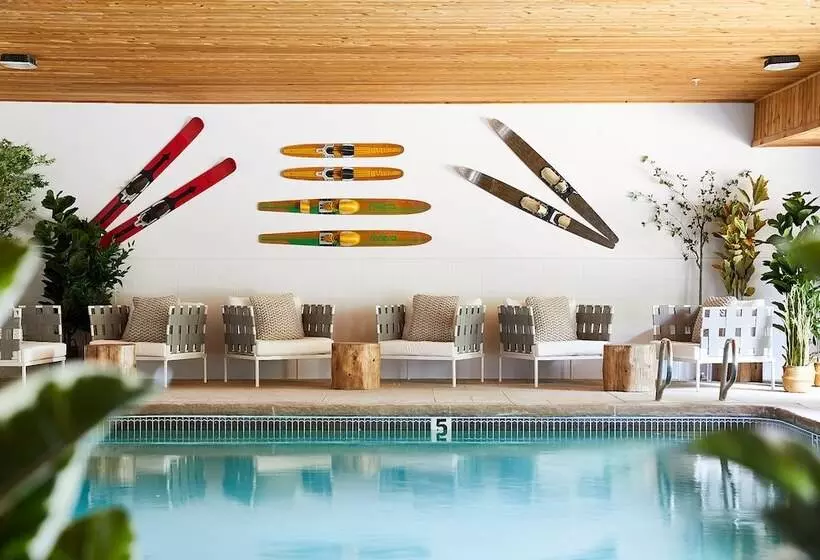 Отель Bluebird Sunapee