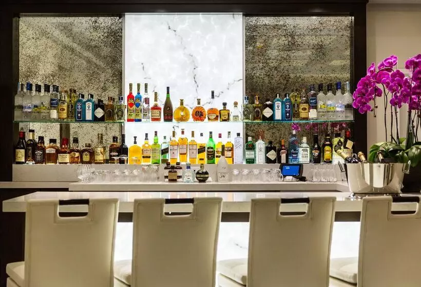 Mosaic Hotel Beverly Hills