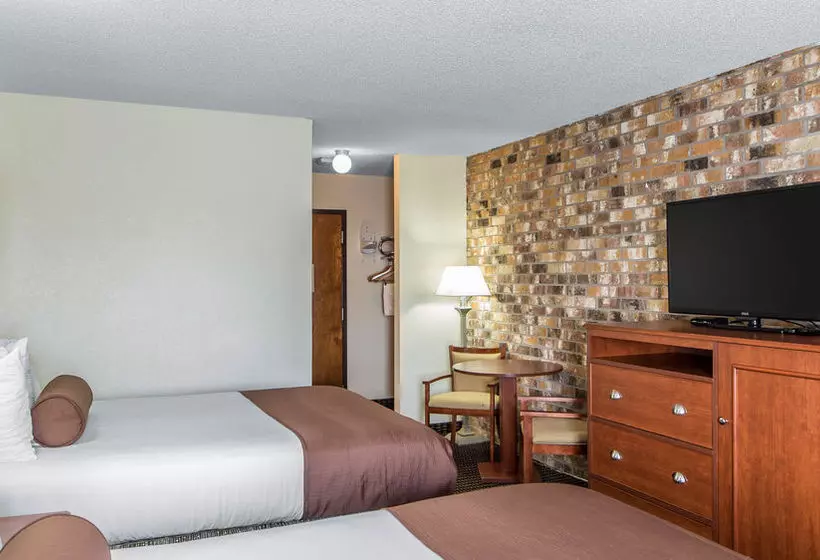 The Emerald House Hotel