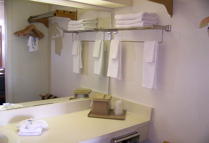 בית מלון כפרי The Budget Inn & Suites