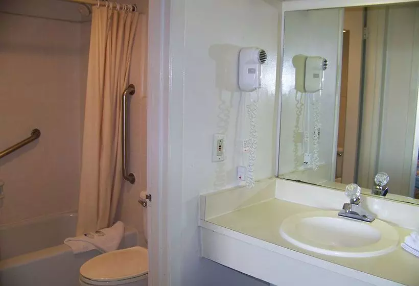 فندق The Budget Inn & Suites